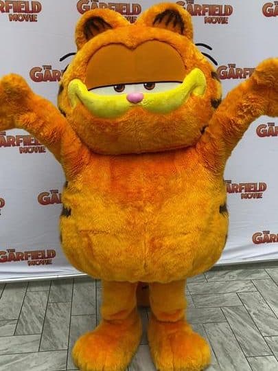Garfield at movie premiere